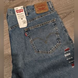 NWT Mens LEVIS Jeans 550